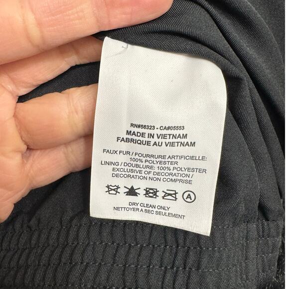 Nike Women’s Rare Faux Fur Swoosh Jacket Black White‎ Logo Coat Size Small - Picture 4 of 6